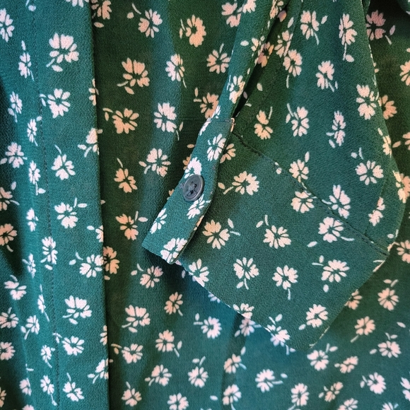 REFORMATION Violet Daisy Floral Button-Down Blouse Long Sleeve Chive Green - Picture 4 of 6